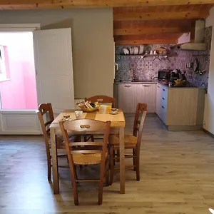 Locazione Turistica Da Enzo E Maria Italy