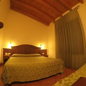 Hotel Barabba, Quattro Castella